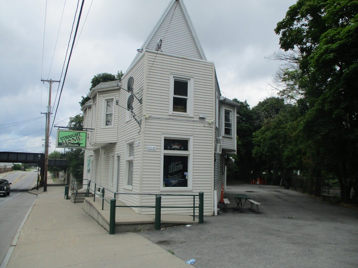 688 Lexington Ave, Rochester, NY 14613