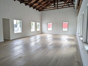 124-148 N Larchmont Blvd, Los Angeles, CA for lease Interior Photo- Image 2 of 8