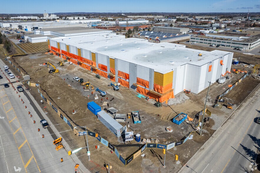 399 Healey Rd, Caledon, ON for sale - Building Photo - Image 2 of 3