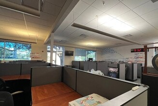 101 Paramount Dr, Sarasota, FL for lease Interior Photo- Image 2 of 7