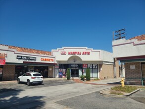 10877-10911 Los Alamitos Blvd, Los Alamitos, CA for lease Building Photo- Image 1 of 4