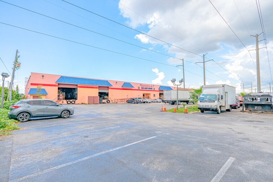 3130 W 15th Ave, Hialeah, FL for sale - Building Photo - Image 1 of 1