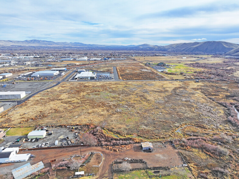 2800 Goodman Rd, Union Gap, WA for sale - Aerial - Image 2 of 10