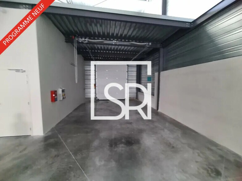 Industrial in Cournon-d'Auvergne for lease - Building Photo - Image 3 of 8