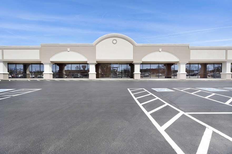 640-641 Broadmor St, Murfreesboro, TN for lease - Building Photo - Image 1 of 5