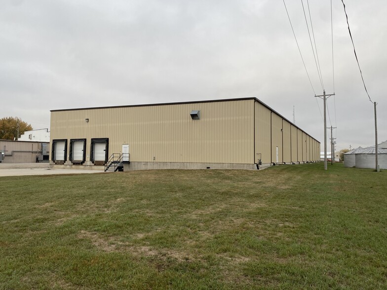 701 A Ave, Grundy Center, IA for lease - Building Photo - Image 2 of 5