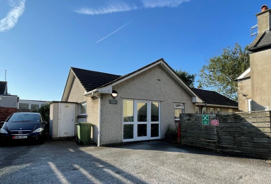 Bridge Rd, Isle Of Man for sale - Primary Photo - Image 1 of 1