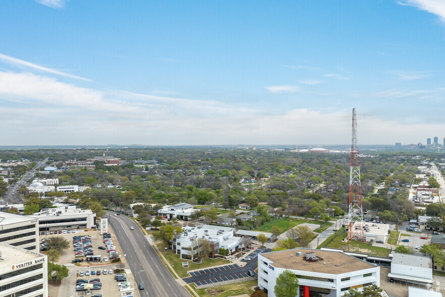 3801 Hulen St, Fort Worth, TX for lease - Aerial - Image 3 of 21