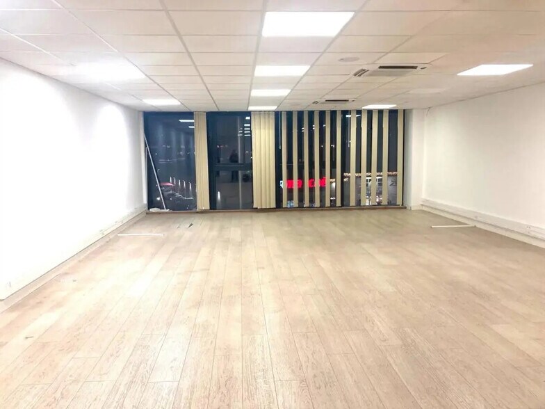 155 Avenue Francis Tonner, Cannes for lease - Building Photo - Image 3 of 4