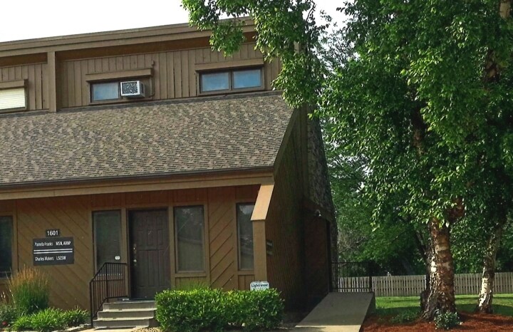 1601 SW 37th St, Topeka, KS for sale Primary Photo- Image 1 of 1