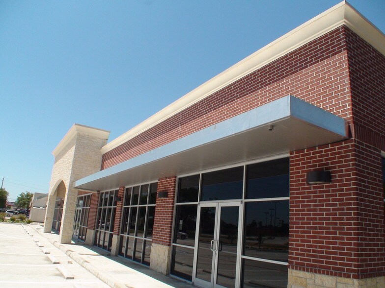 19143 Timber Forest Dr, Humble, TX 77346