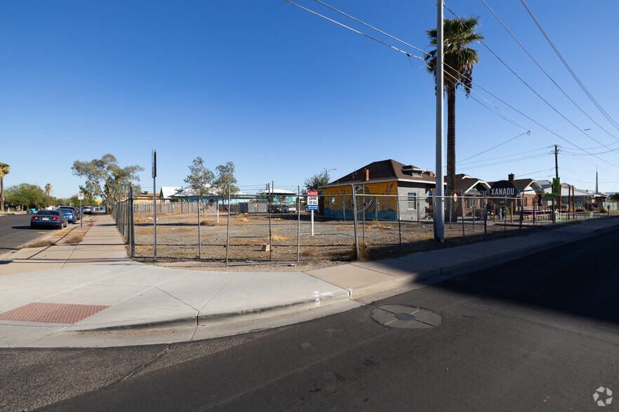 709-715 E Pierce St, Phoenix, AZ for sale - Primary Photo - Image 1 of 12