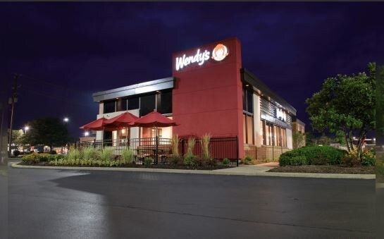 2215 Maplecrest Rd, Fort Wayne, IN for sale - Building Photo - Image 1 of 1