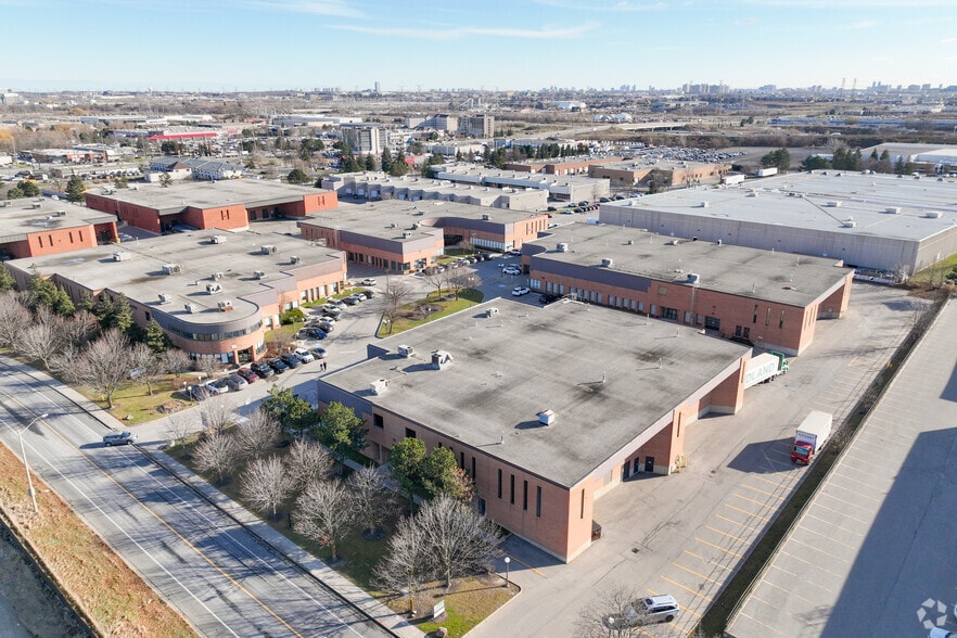 802 Cochrane Dr, Markham, ON for lease - Building Photo - Image 3 of 3