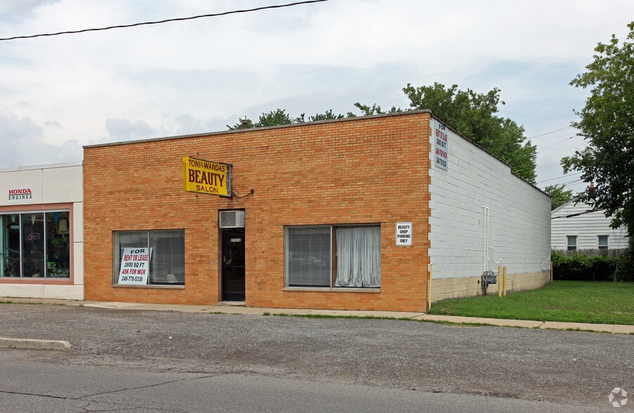 27312 W 7 Mile Rd, Redford, MI 48240