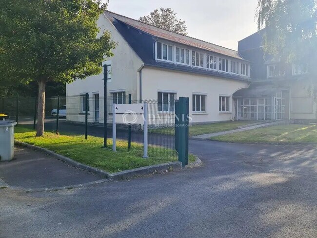 Vente Bureaux 585 m²