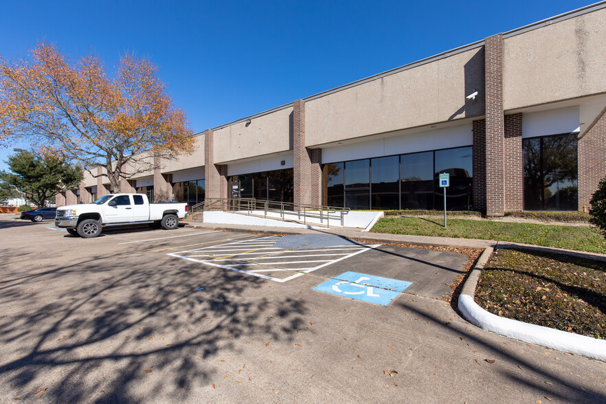 16155 Park Row, Houston, TX for lease - Building Photo - Image 2 of 8