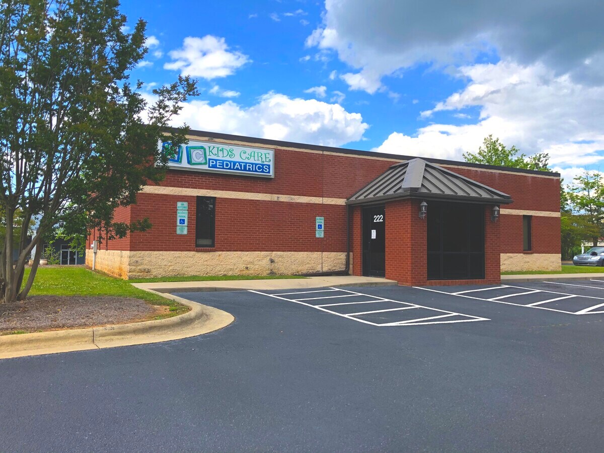 222 Mast Dr, Garner, NC 27529