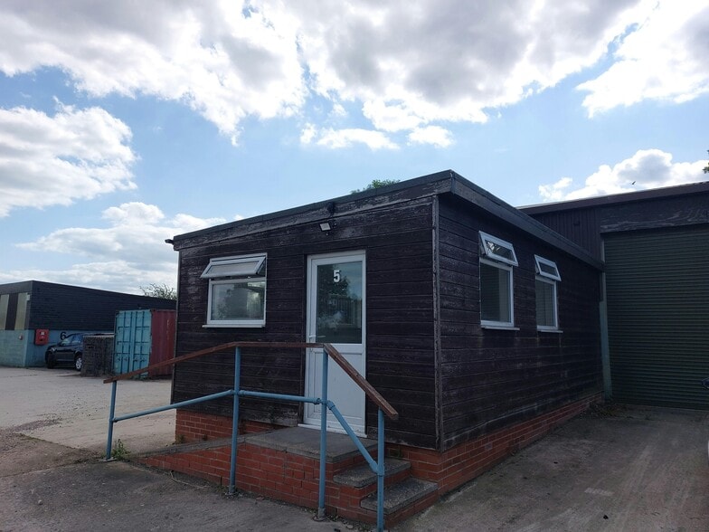 Infield Ln, Retford for lease - Building Photo - Image 2 of 4