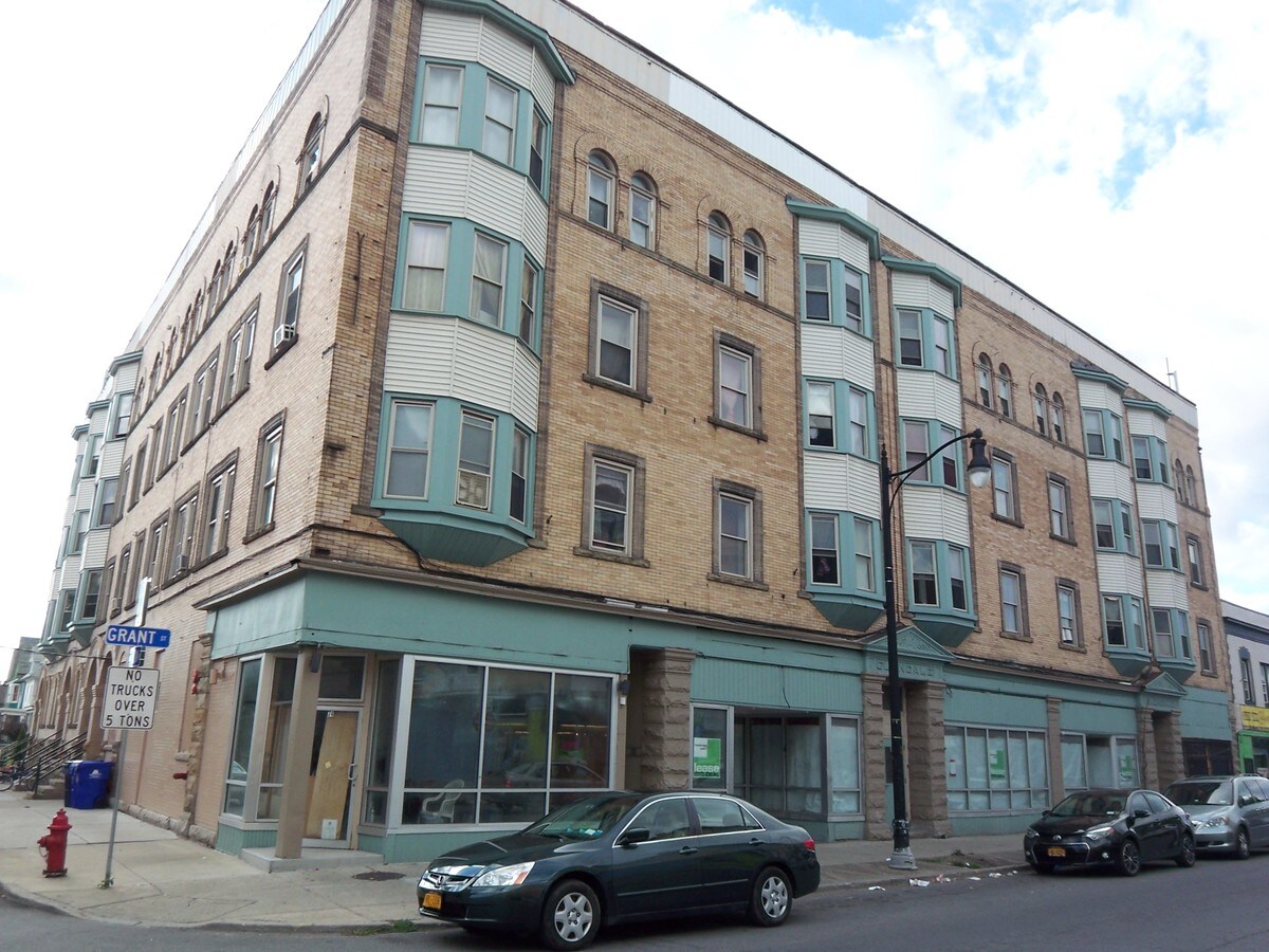 74 Grant St, Buffalo, NY, 14213 Retail Space For Lease