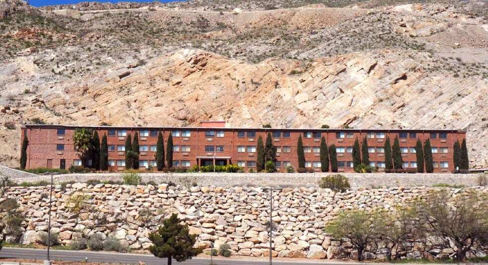 1831 Murchison Dr, El Paso, TX for sale - Building Photo - Image 1 of 1