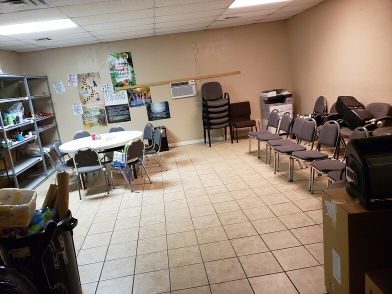 1116 SW H Ave, Lawton, OK for lease - Interior Photo - Image 3 of 3