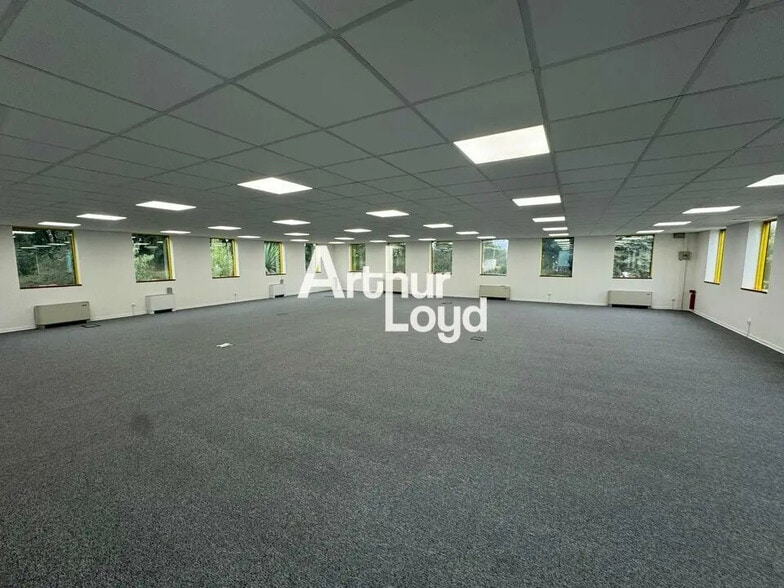 Office in Antibes for sale - Interior Photo - Image 3 of 6