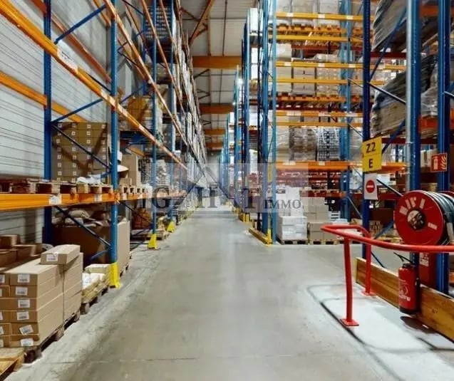 Industrial in Villiers-sur-Marne for sale - Interior Photo - Image 3 of 3