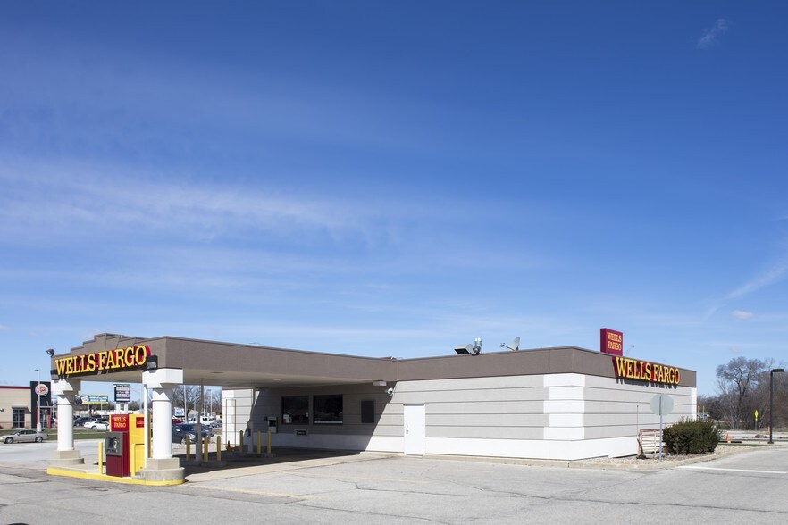 6309 University Ave, Cedar Falls, IA for sale - Building Photo - Image 1 of 1