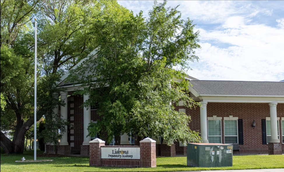 2464 W 450 S, Pleasant Grove, UT for sale - Primary Photo - Image 1 of 5