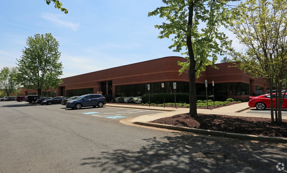 9901 Business Pky, Lanham, MD for lease - Building Photo - Image 3 of 4