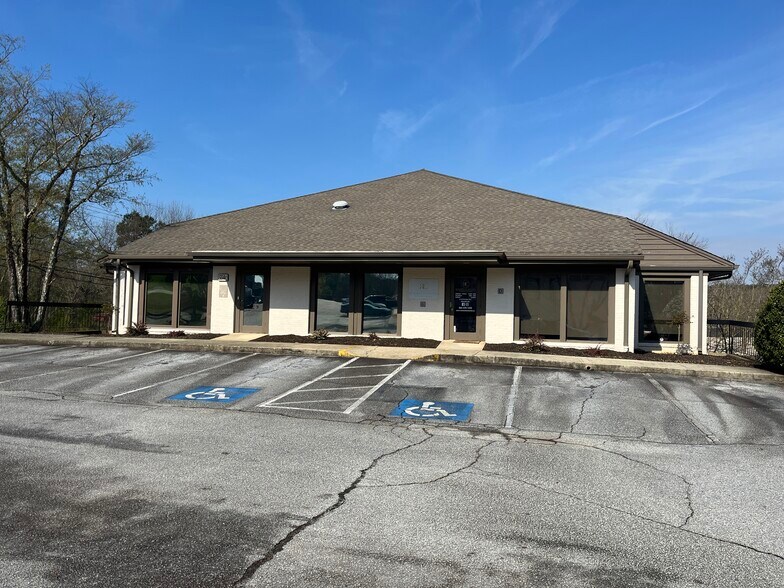 554 Memorial Drive Ext, Greer, SC 29651 Office for Sale