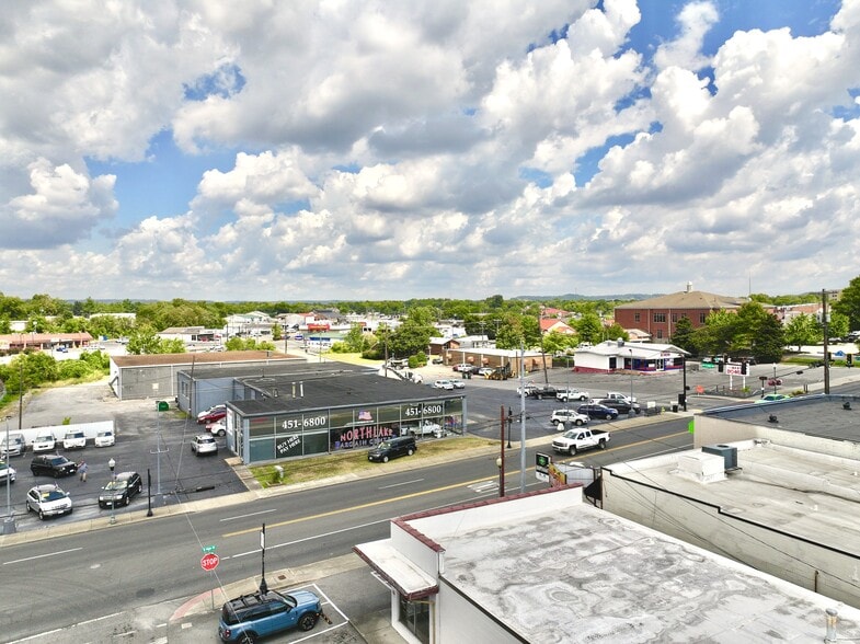 214 W Main St, Gallatin, TN for lease - Building Photo - Image 3 of 17