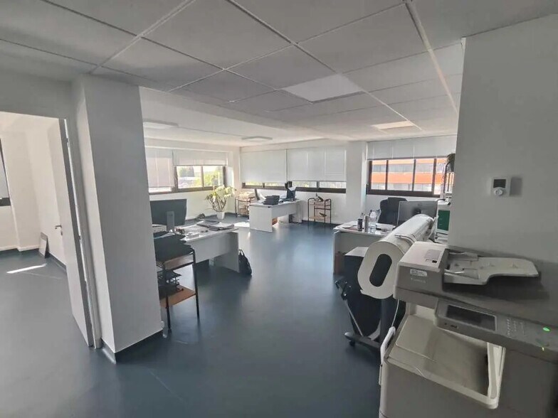 3 Allée Des Garays, Palaiseau for lease - Interior Photo - Image 3 of 9