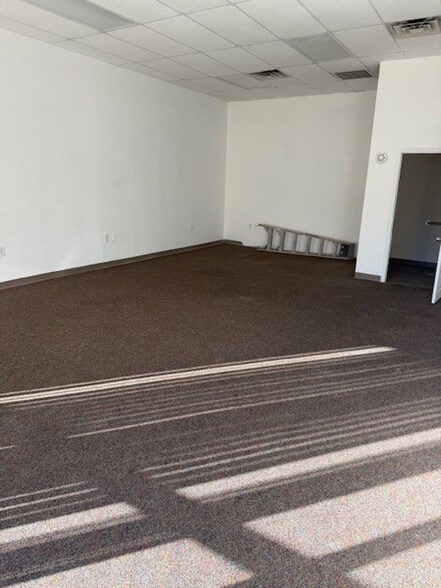 131 S Main St, Plainwell, MI for lease - Building Photo - Image 2 of 6