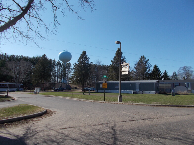 836 Elmer Ave, Amery, WI for sale - Building Photo - Image 1 of 1