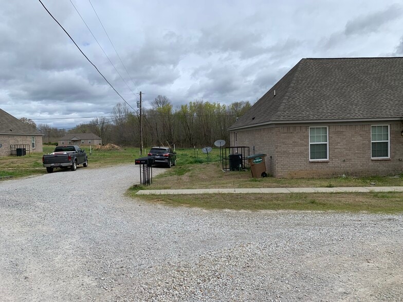 9120 Feathers Chapel Dr, Somerville, TN for sale - Building Photo - Image 3 of 8