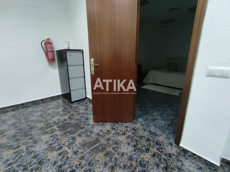 Retail in València for sale - Building Photo - Image 2 of 6