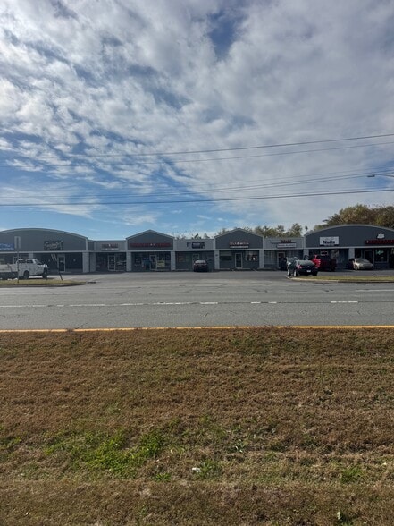 1140 S Bay Rd, Dover, DE for sale - Building Photo - Image 2 of 3