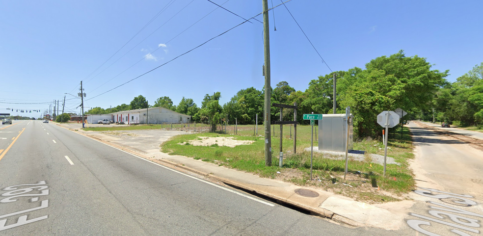 3625 N Pace Blvd, Pensacola, FL for lease - Building Photo - Image 2 of 3