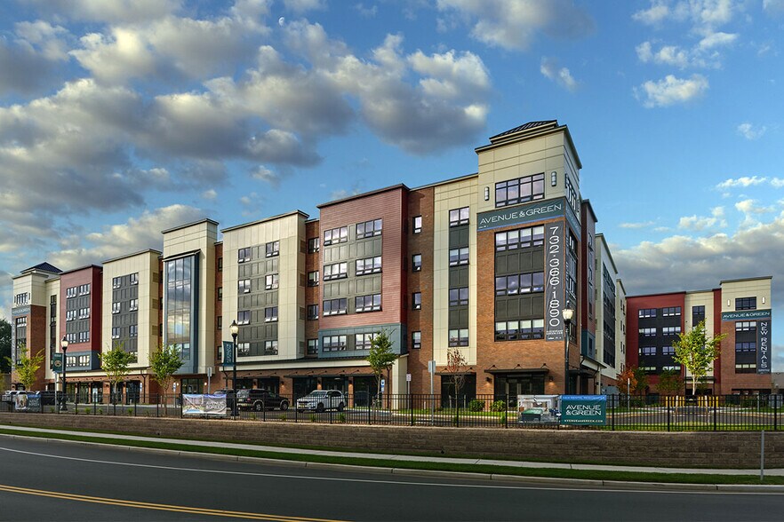 10 Green St, Woodbridge, NJ 07095