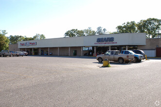 918-1026 S Alabama Ave, Monroeville, AL for lease Building Photo- Image 2 of 3