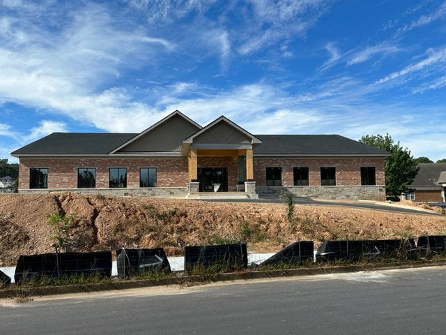 4031 Executive Dr, Oakwood, GA for lease - Building Photo - Image 2 of 4