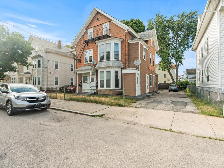 82-84 Appleton Ave, Pawtucket, RI for sale - Primary Photo - Image 1 of 1