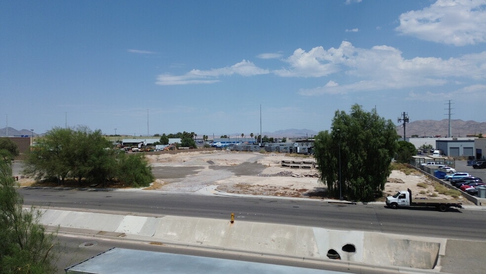 NE Vandenberg Dr & Craig Rd, North Las Vegas, NV for sale - Building Photo - Image 3 of 6