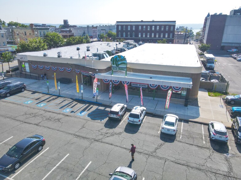 117-125 Main St, Nyack, NY for lease - Building Photo - Image 2 of 11