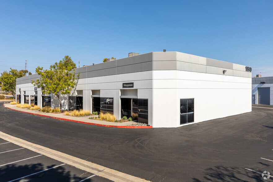 10340 Camino Santa Fe, San Diego, CA for lease - Building Photo - Image 1 of 5