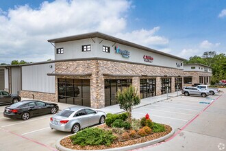6427 Highway 105, Conroe, TX for lease Building Photo- Image 1 of 8