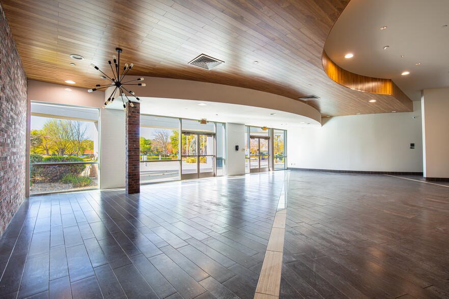 755 Jarvis Dr, Morgan Hill, CA for lease - Lobby - Image 3 of 15