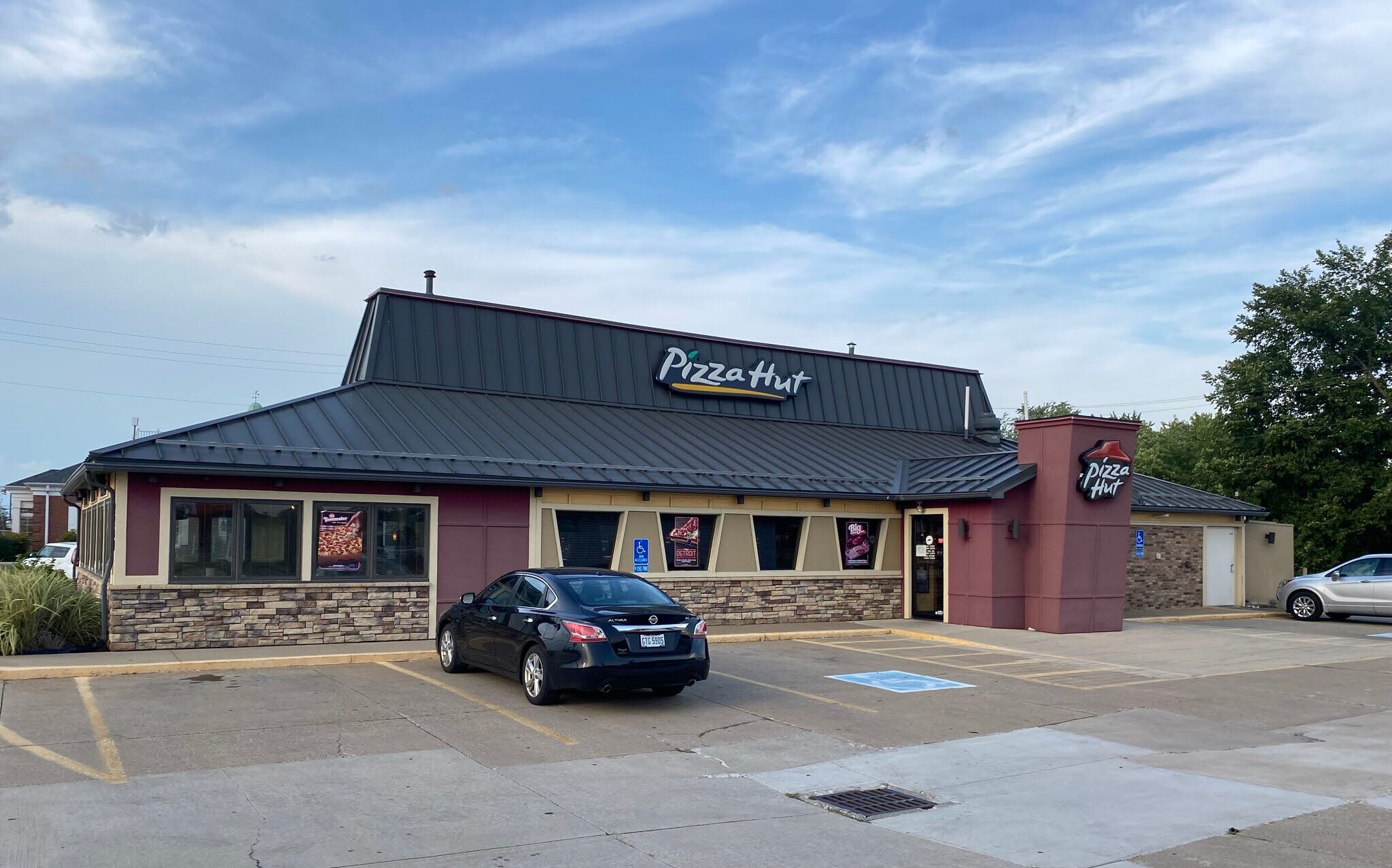 2240 Scott St, Napoleon, OH for sale Building Photo- Image 1 of 1